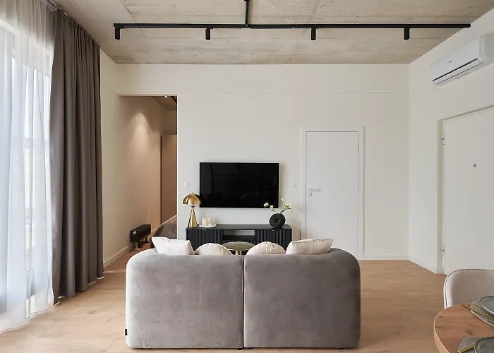 Апартаменти River Premium *